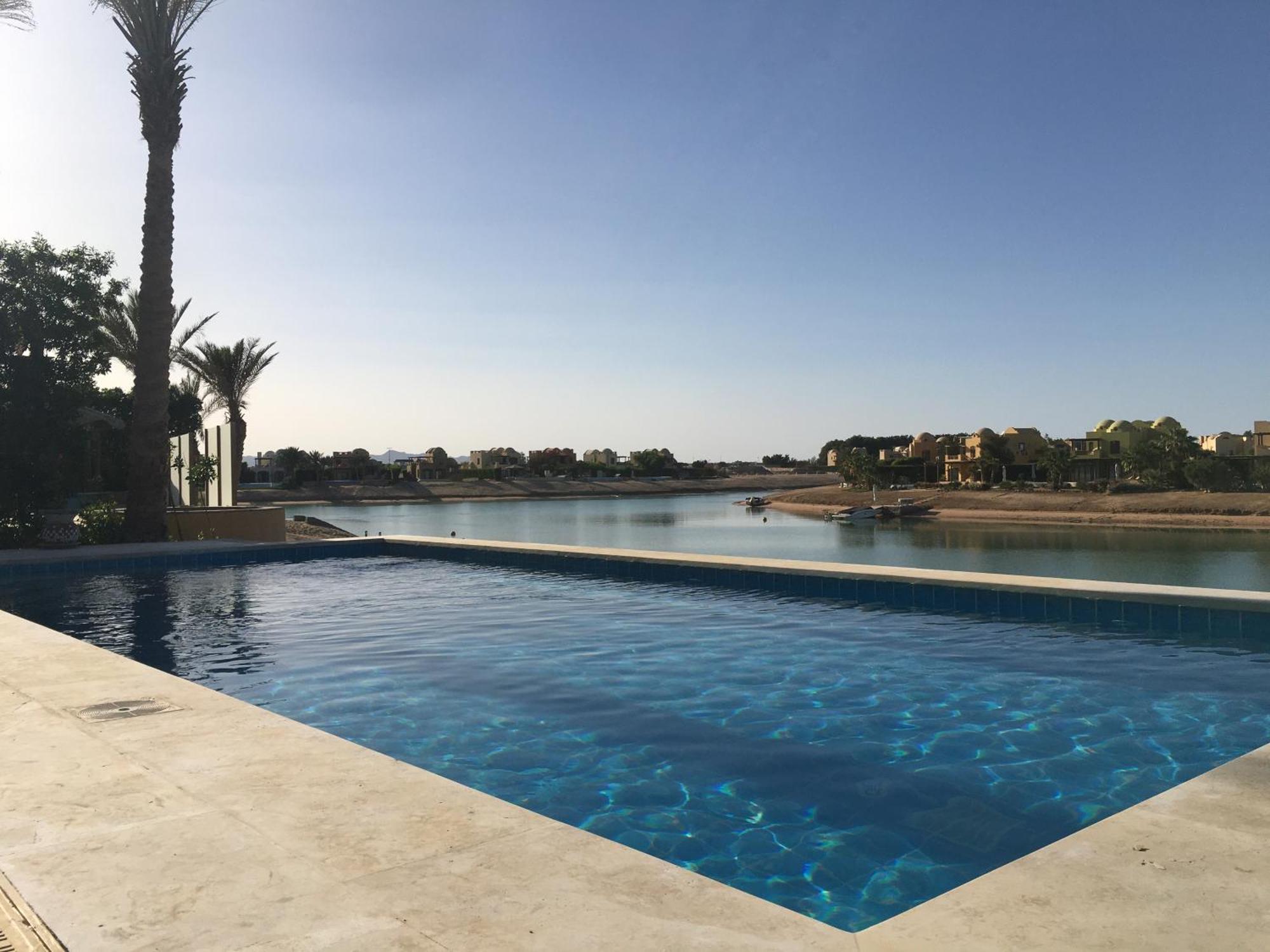 Charming Lagoon With Pool Egyptian Style -sabina 117 Villa Hurghada