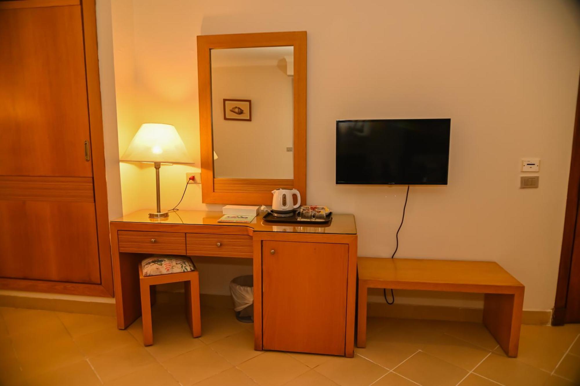Eagles Downtown Zahabia & Aqua Park Resort 3*