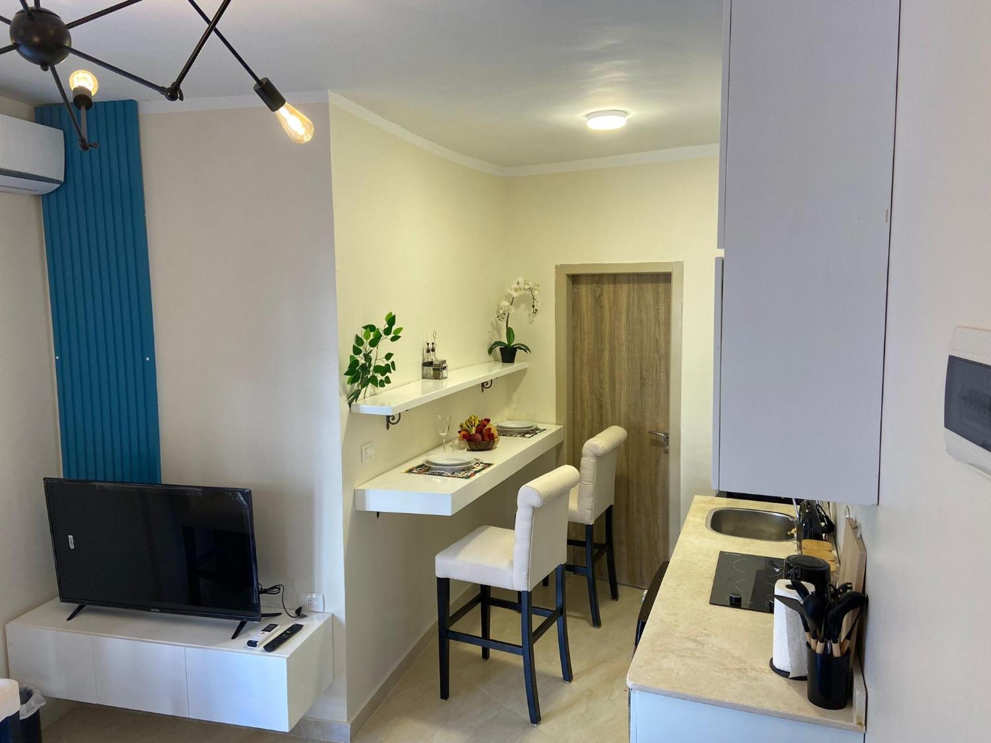Chic Stylish Spacious Poolside Smarttv & Wifi * Hurghada