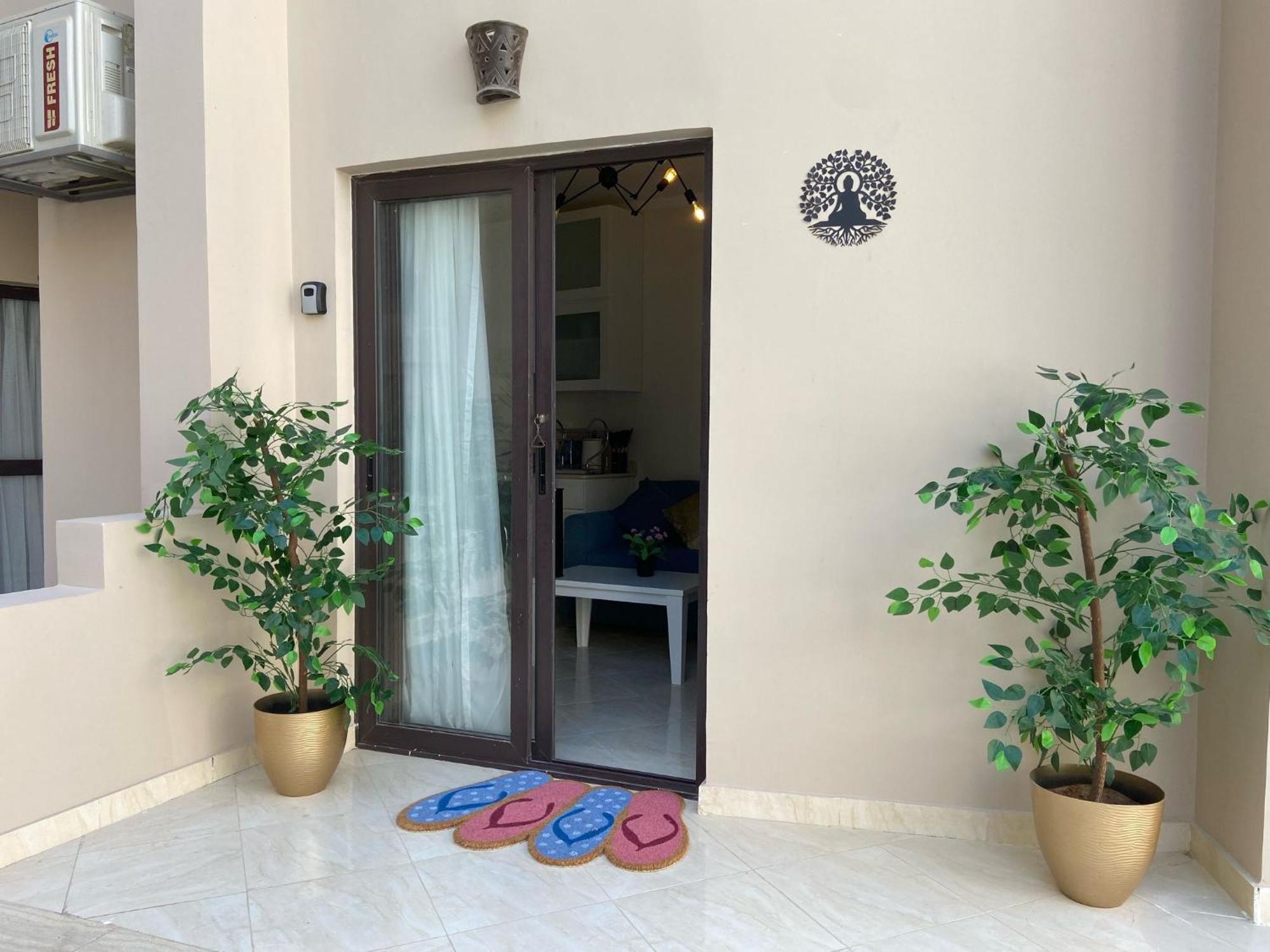 Chic Stylish Spacious Poolside Smarttv & Wifi *