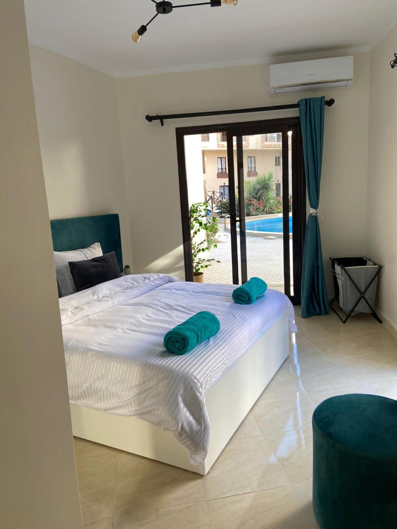 Chic Stylish Spacious Poolside Smarttv & Wifi *