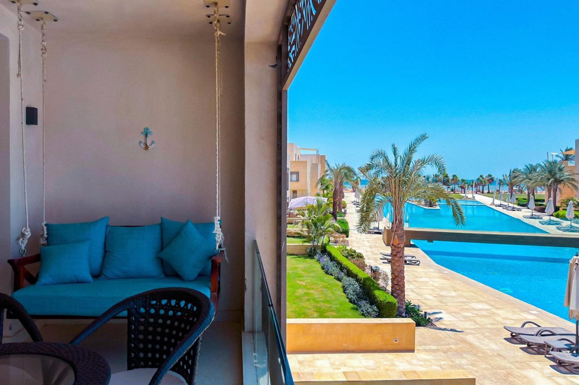 Balanced & Bright 2 Bdr Mangroovy Free Pool & Access Hurghada