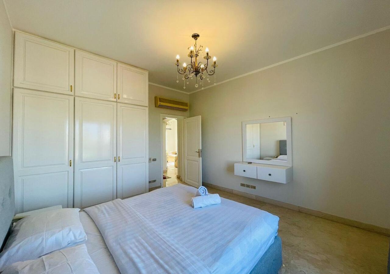Villa Unique 6 Bedrooms 38 At White El-gouna *