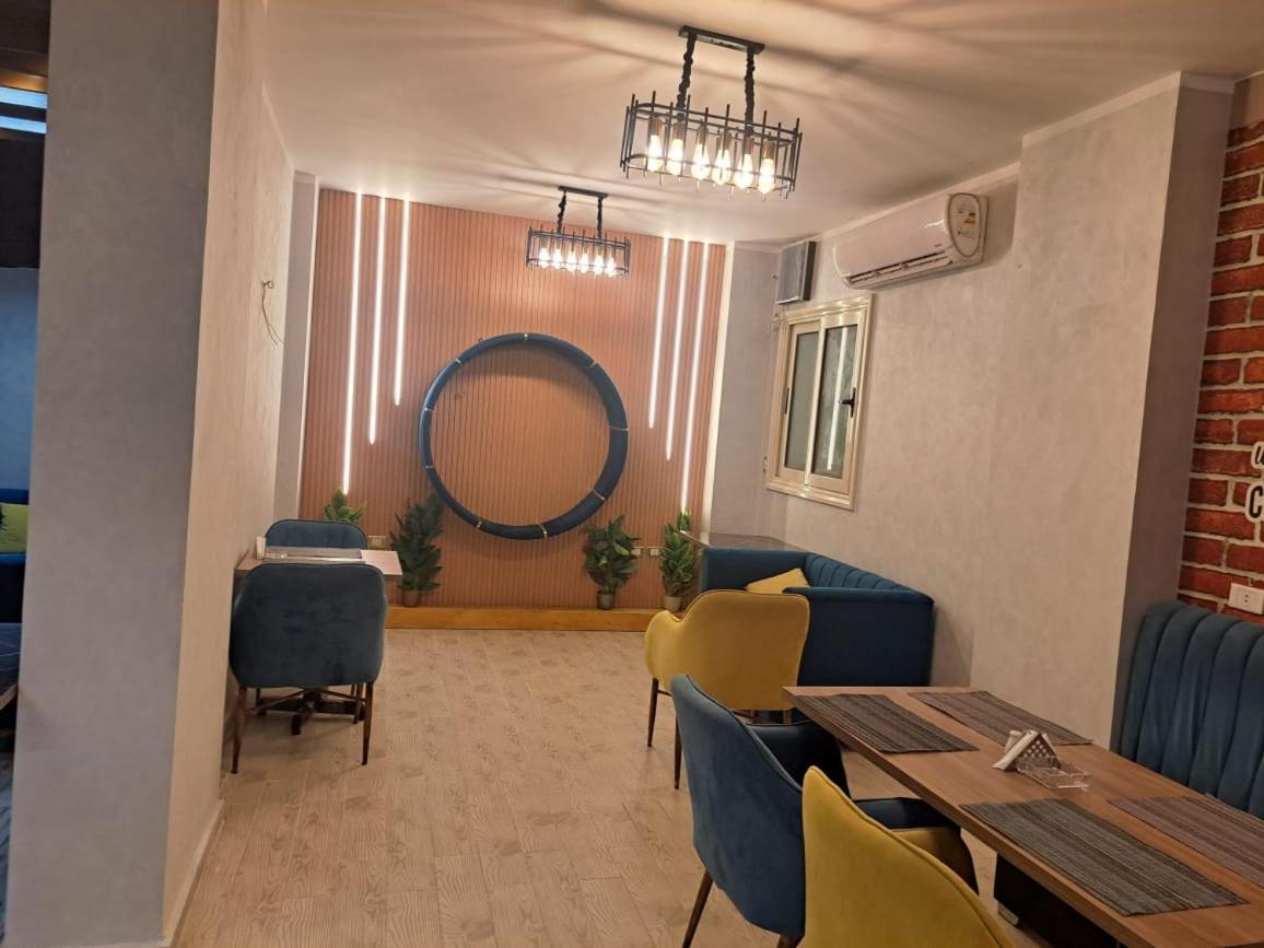 Cozy Beachfront In Al Ahyaa Suitable For A Family With Children