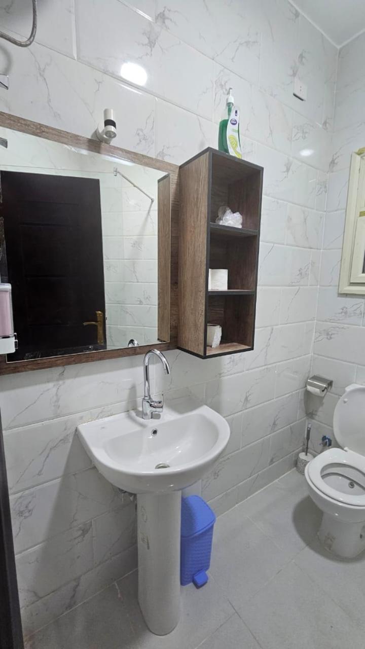 Cozy Beachfront In Al Ahyaa Suitable For A Family With Children Apartment *