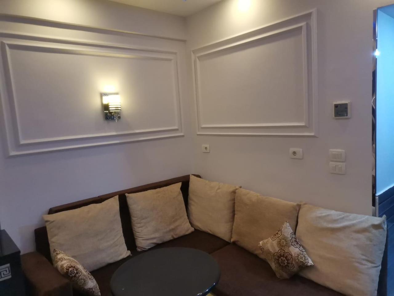 Cecelia - Hotel