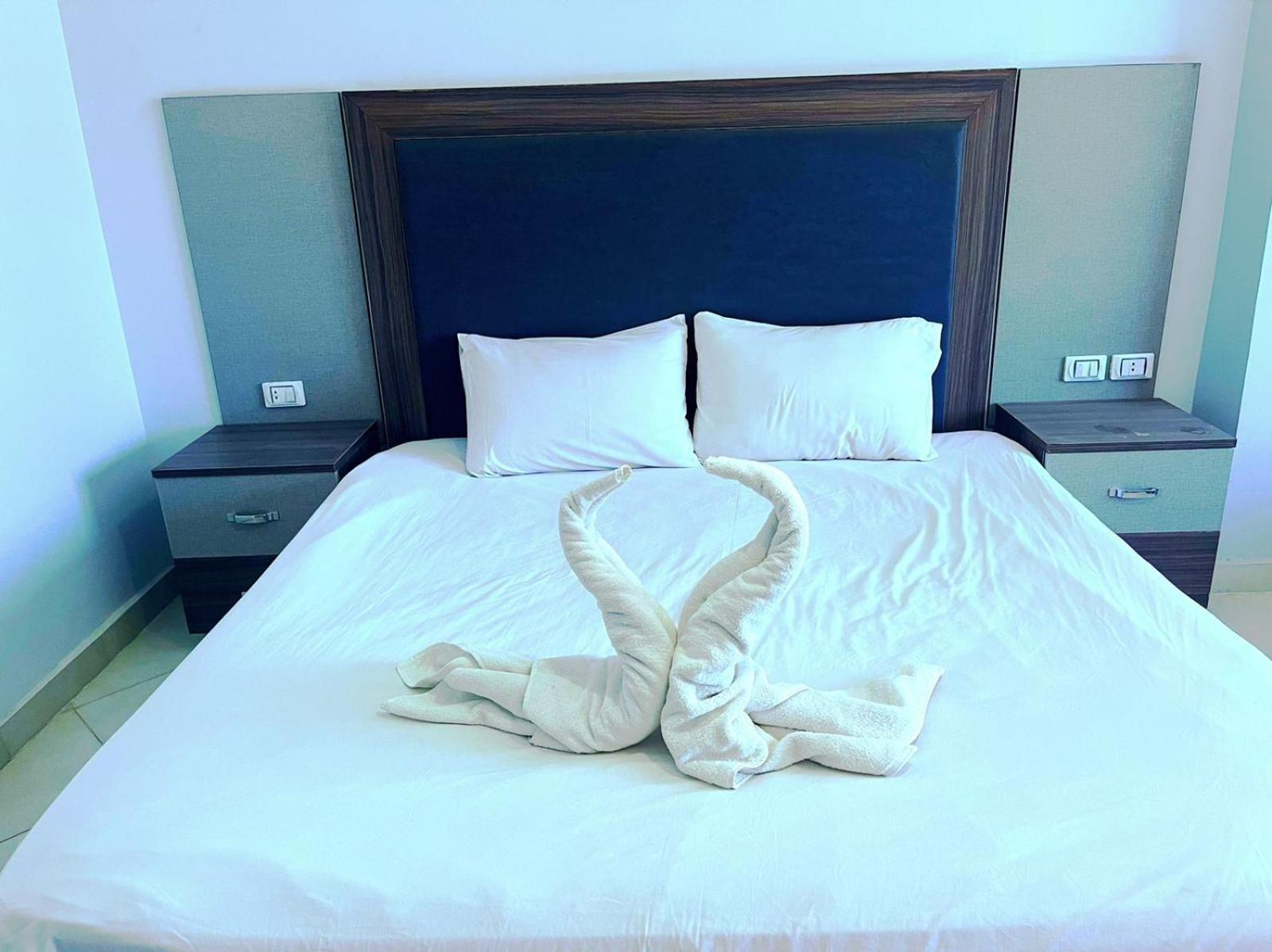Hotel Cecelia Compound