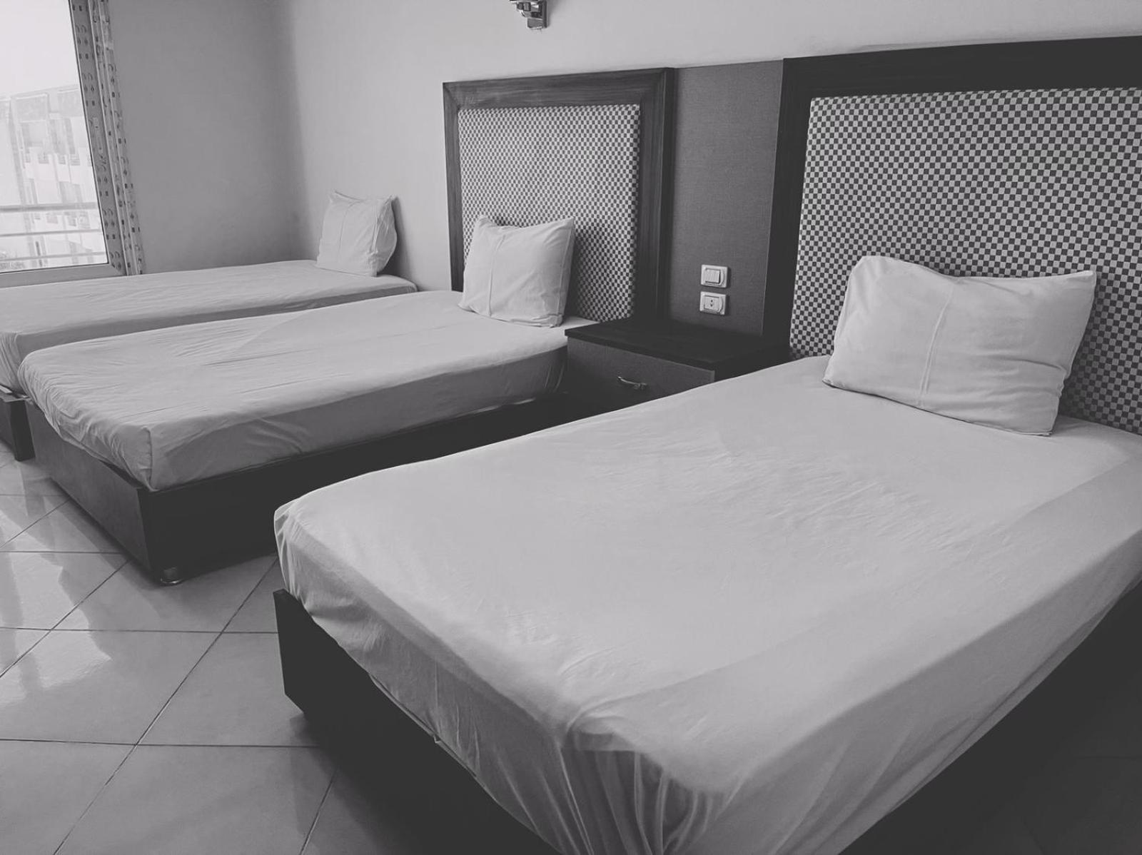 Hotel Cecelia Compound 3*