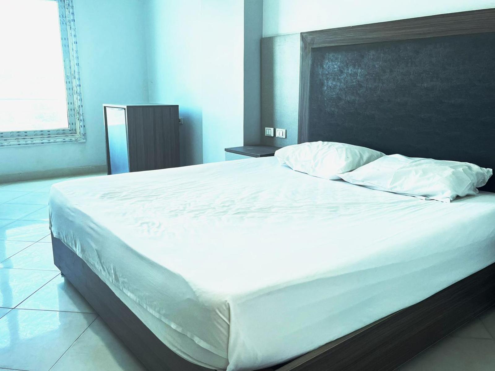Cecelia Compound Hotel 3*