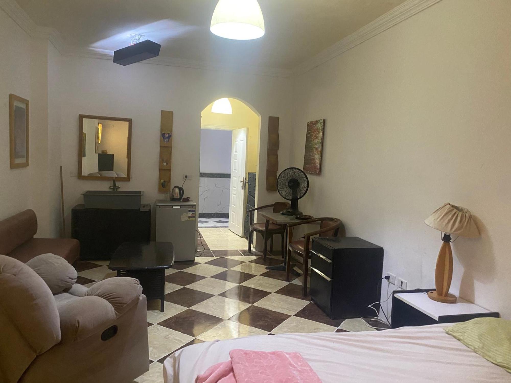 Apartment Small With Bathroom Middle Of Town No Ac No Cooking Facilities Just For Sleep *