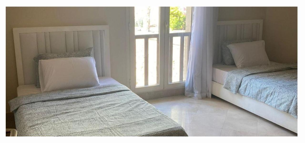 Azzurra Sahl Hasheesh