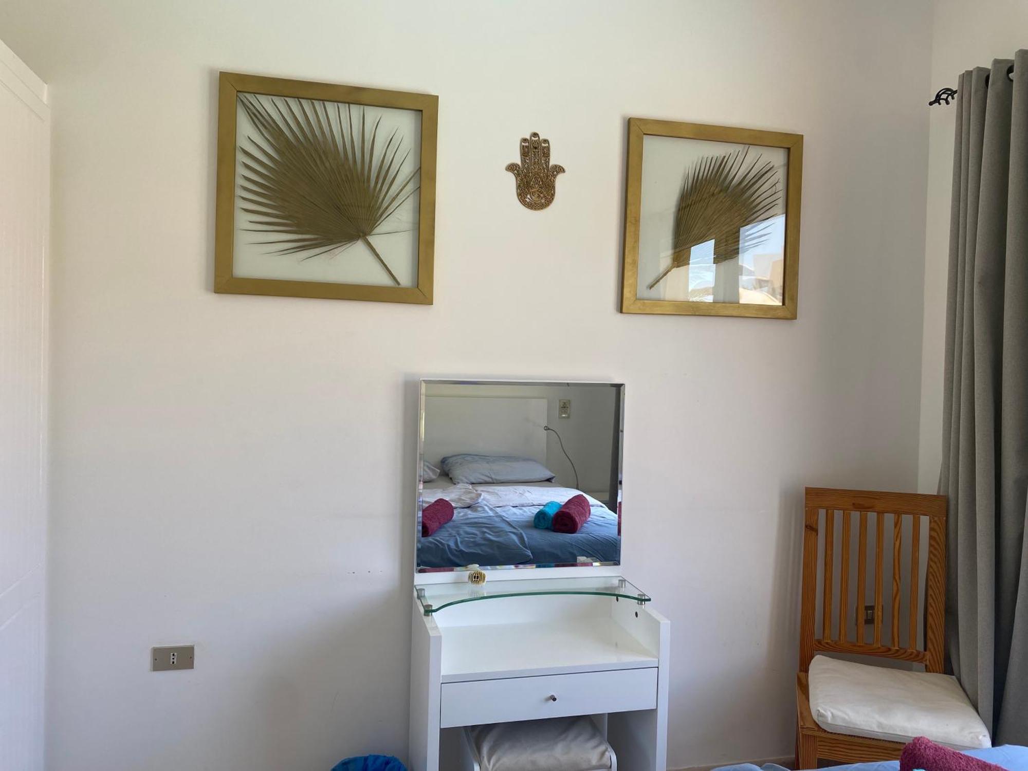 2 Bedroom Condo, With Pool, And & Lagoon Access