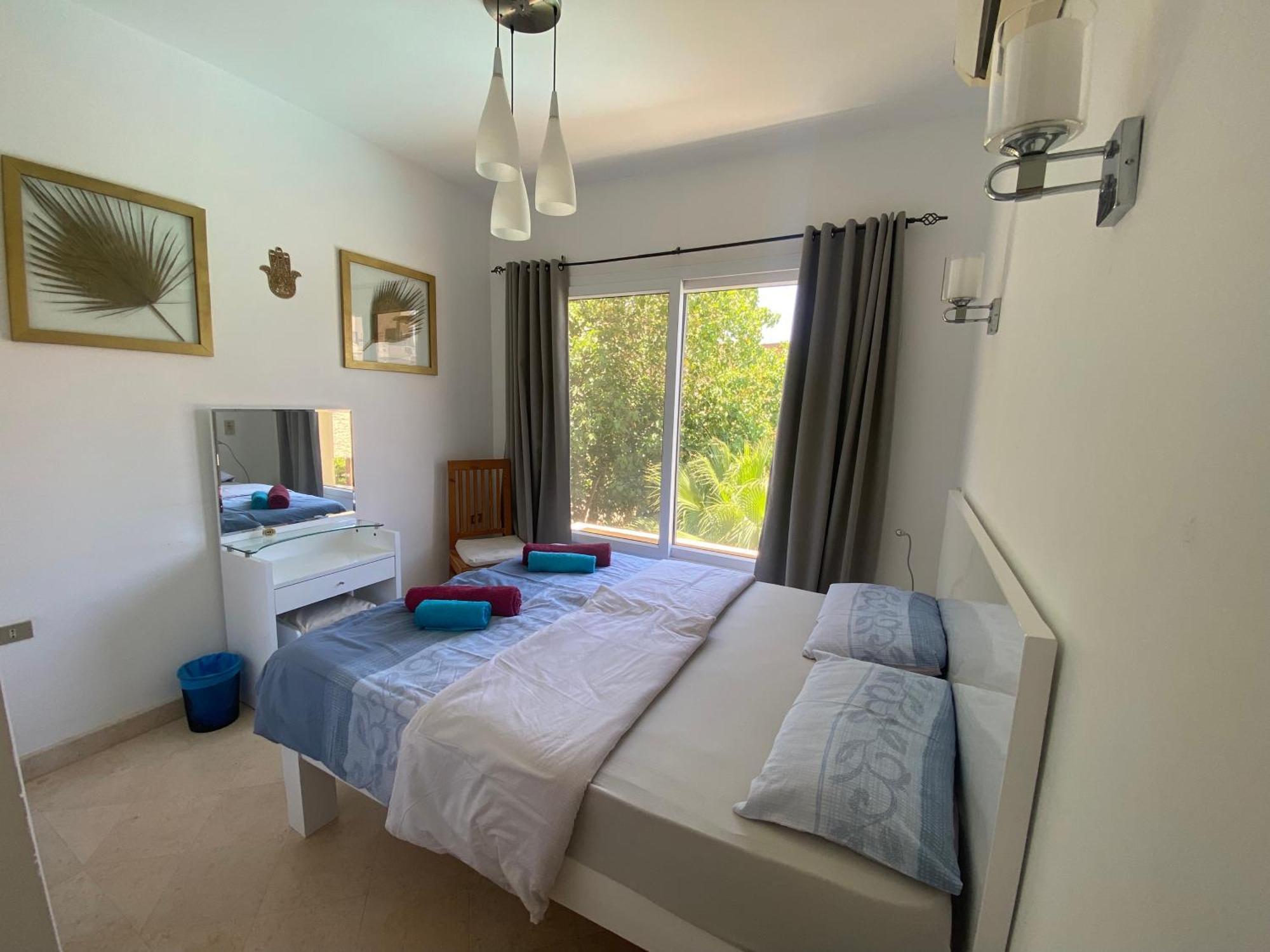 2 Bedroom Condo, With Pool, And & Lagoon Access Appartement