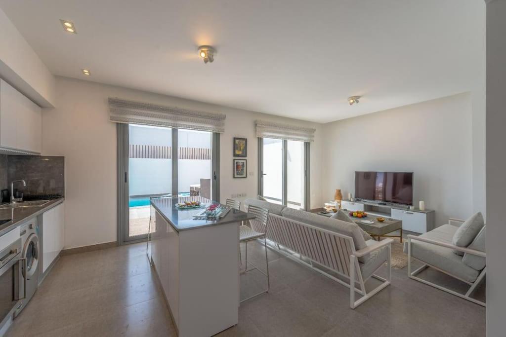 Luxury With Private Pool Sholan 2 Apartment