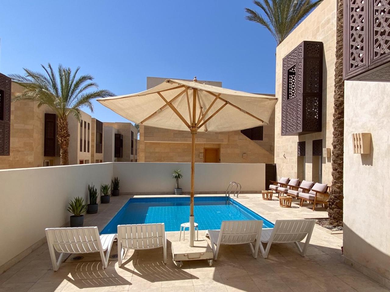 Nayah Stays, Amazing With Private Pool & 5 Master * Hurghada