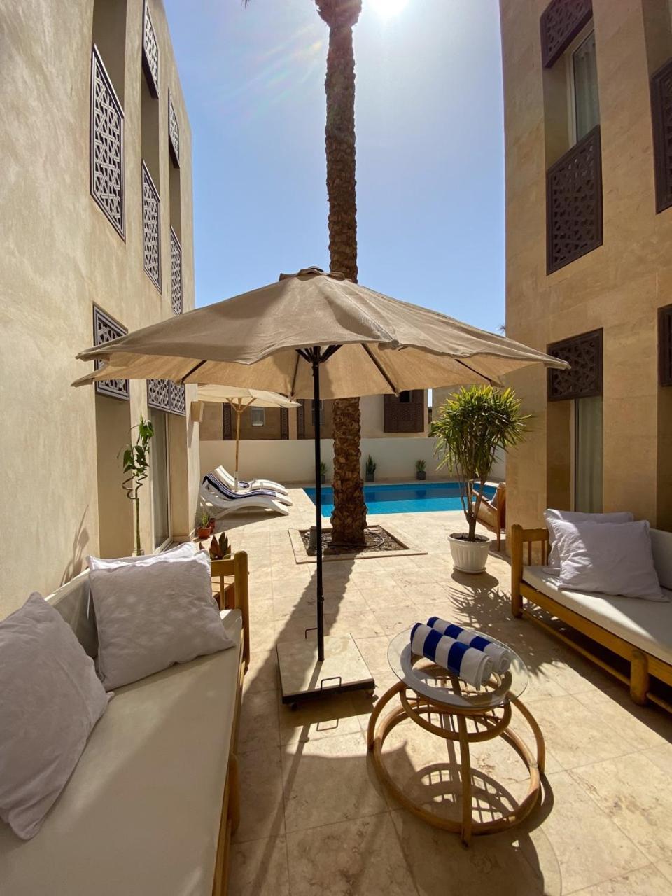 Nayah Stays, Amazing With Private Pool & 5 Master * Hurghada