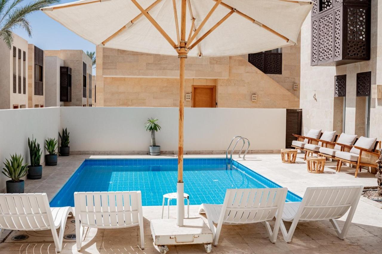 Ferienhaus Nayah Stays, Amazing With Private Pool & 5 Master *