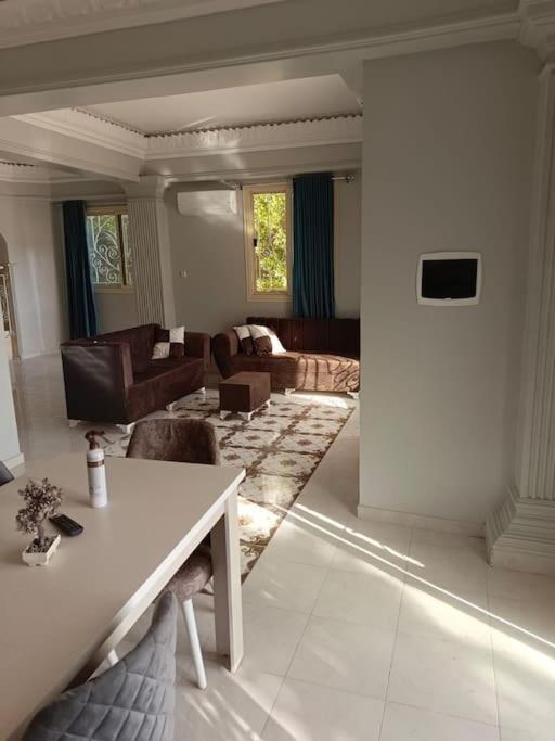 5 Ch, Piscine&tranquillite Villa *
