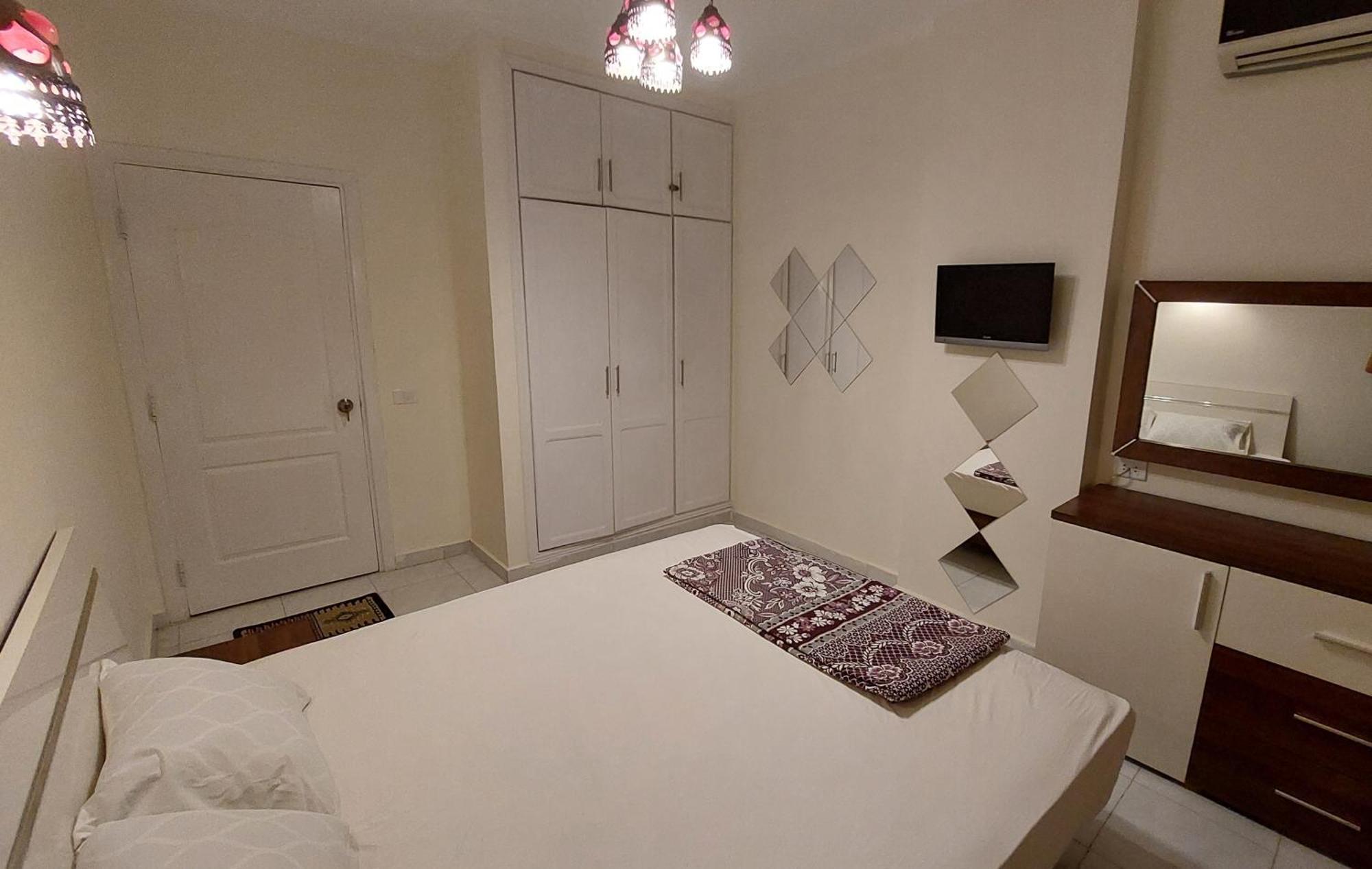 Seasons Apartment *