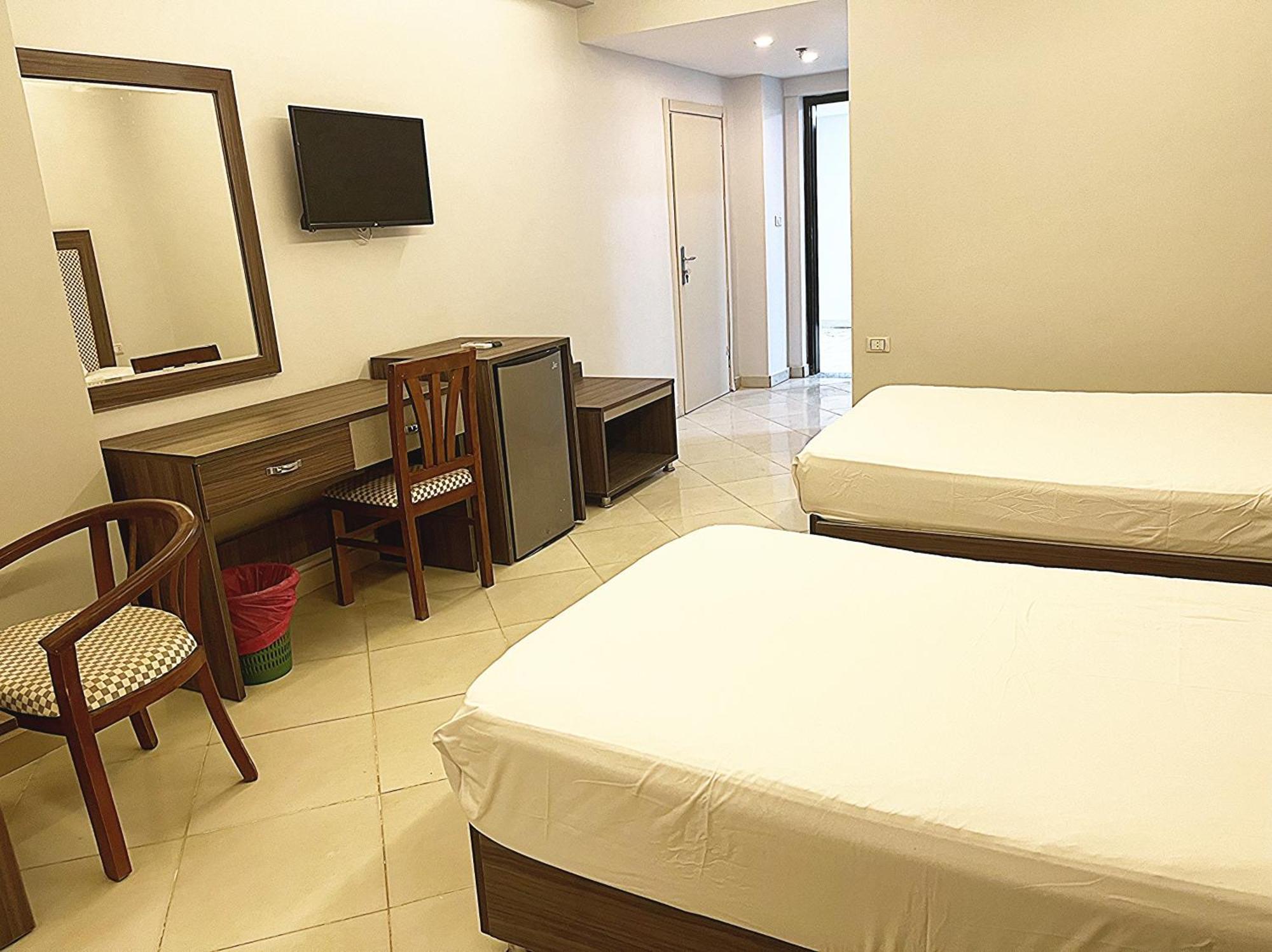 Cecelia Compound 3* Hurghada
