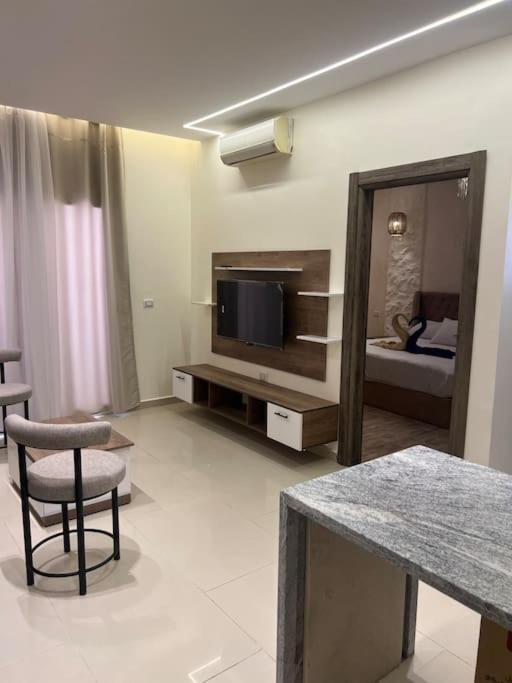 Small Lovely Cheerful Close To El Gouna Apartment *