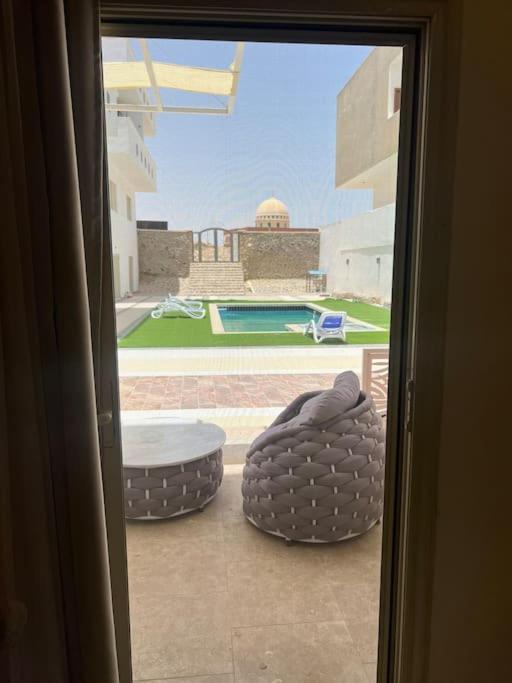 Small Lovely Cheerful Close To El Gouna *