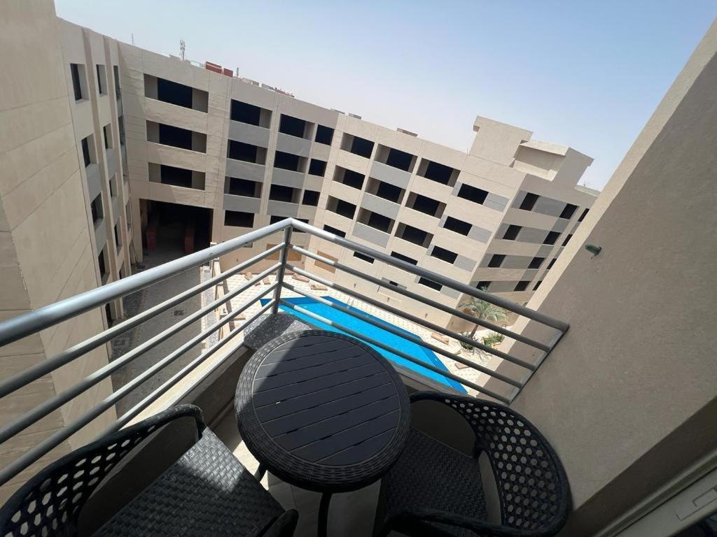 2 Bedrooms Sea & Pool View In Princess *