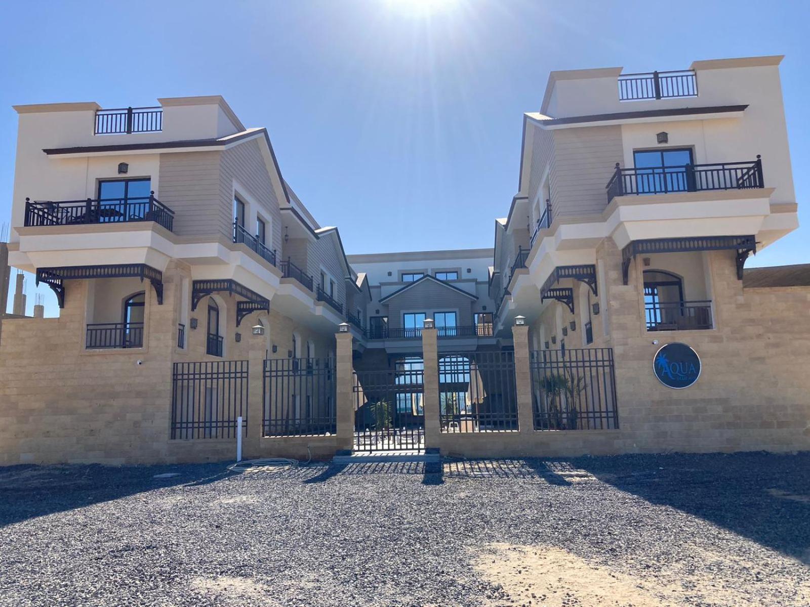 Apartment Aqua Blue Bay Compound
