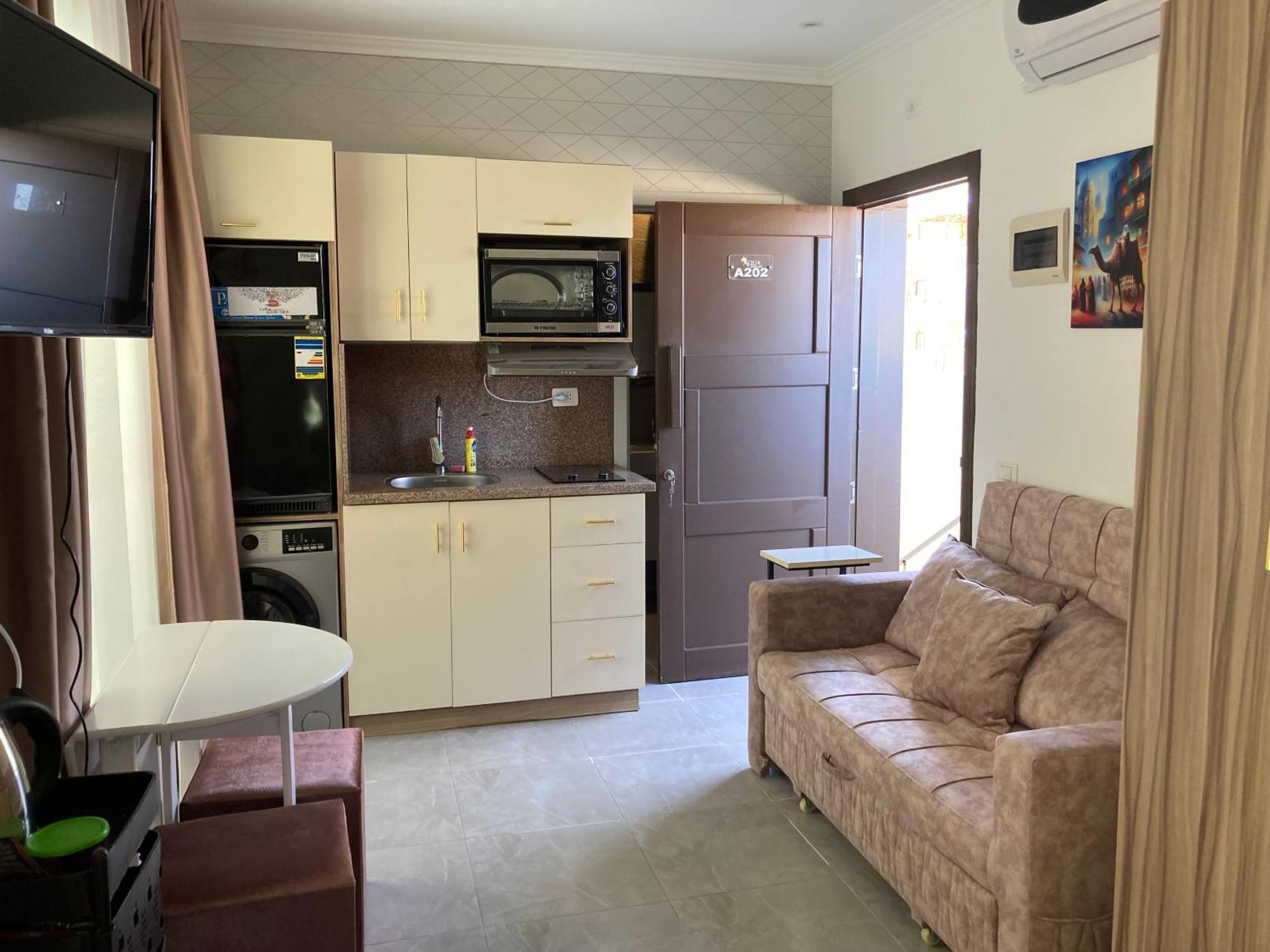 Aqua Blue Bay Al Ahyaa Apartment *