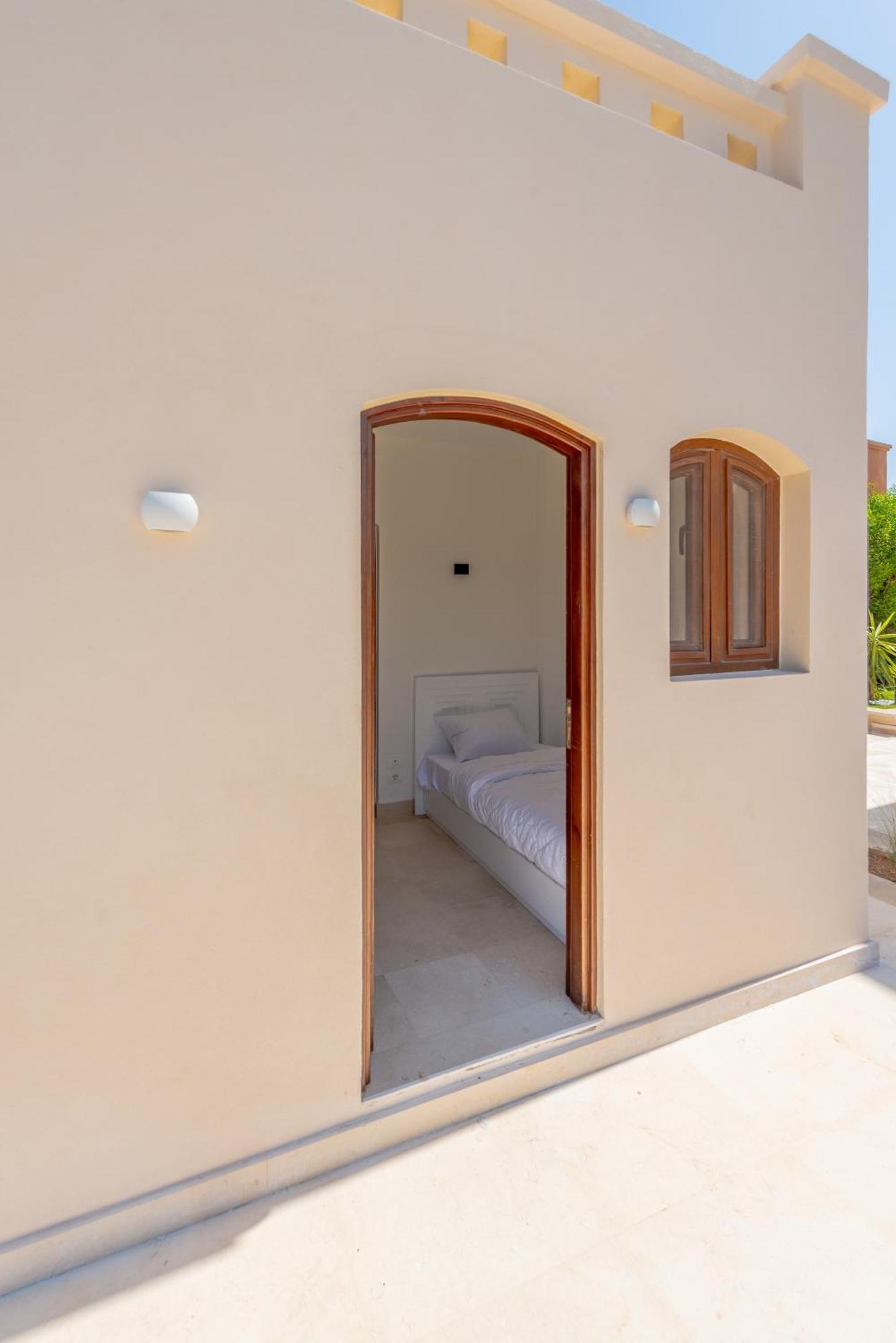 Stunning Luxurious 5 Bedroom At West Golf El Gouna *