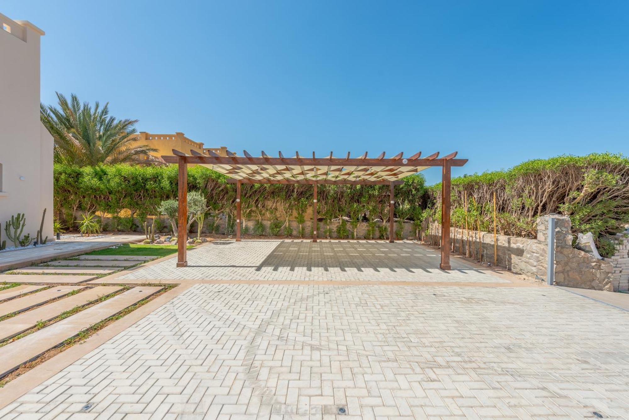 Stunning Luxurious 5 Bedroom At West Golf El Gouna Villa *