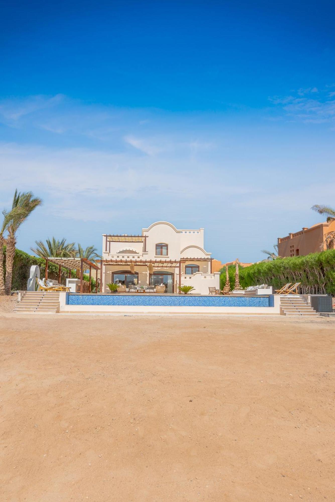 Stunning Luxurious 5 Bedroom At West Golf El Gouna *