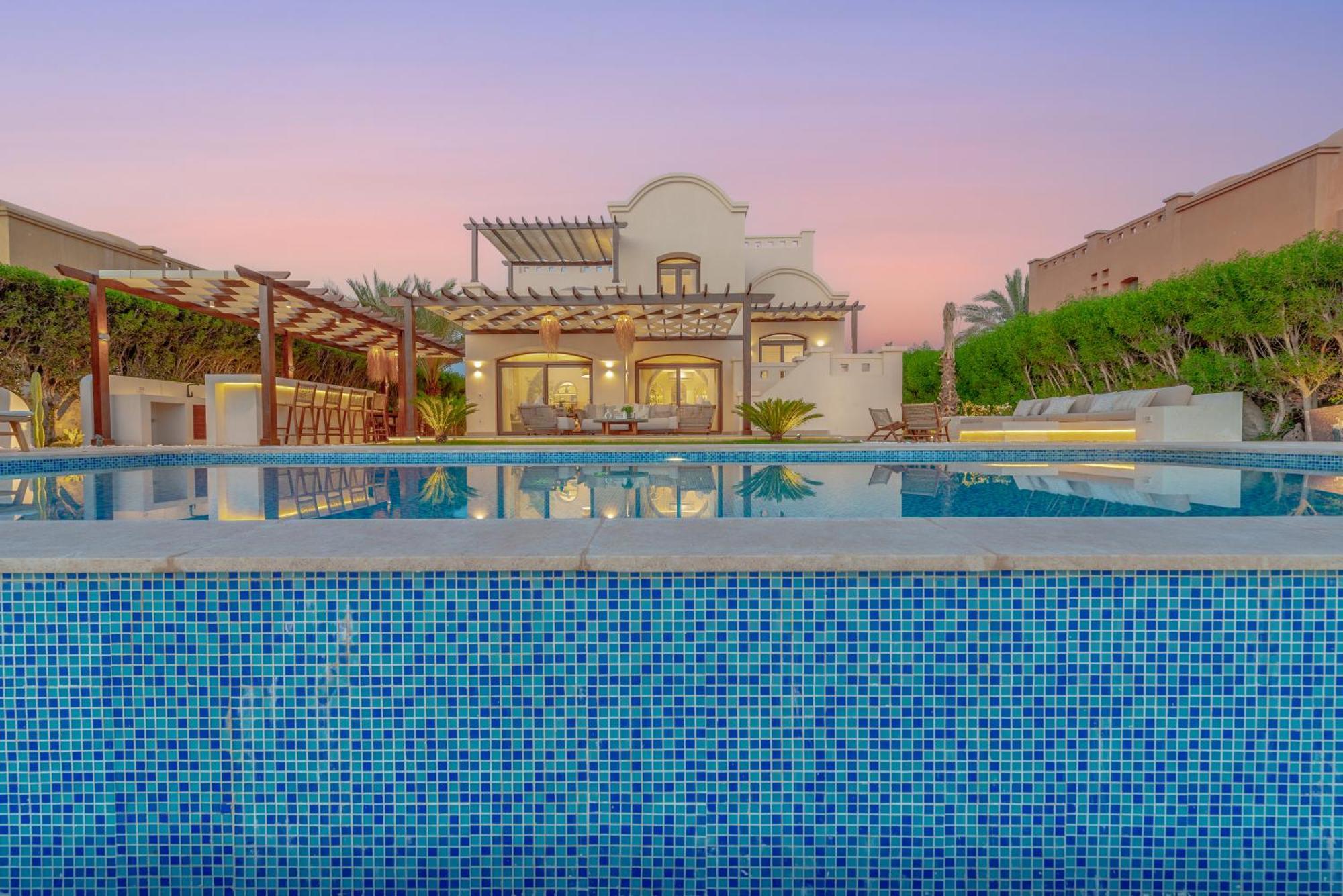 Stunning Luxurious 5 Bedroom At West Golf El Gouna Villa *