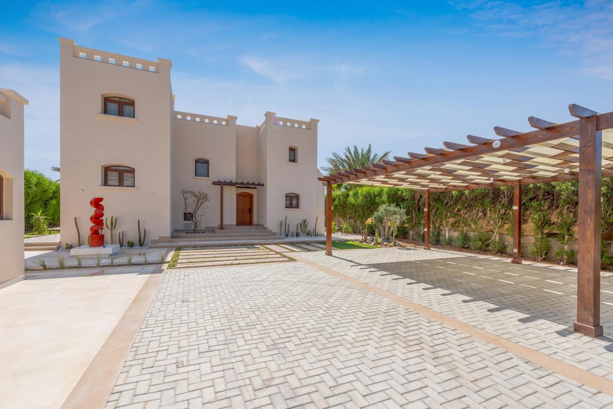Stunning Luxurious 5 Bedroom At West Golf El Gouna Villa *