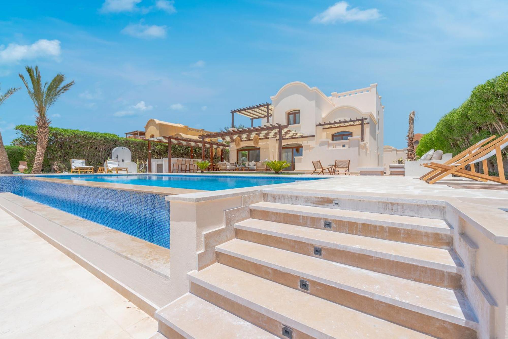 Stunning Luxurious 5 Bedroom At West Golf El Gouna *