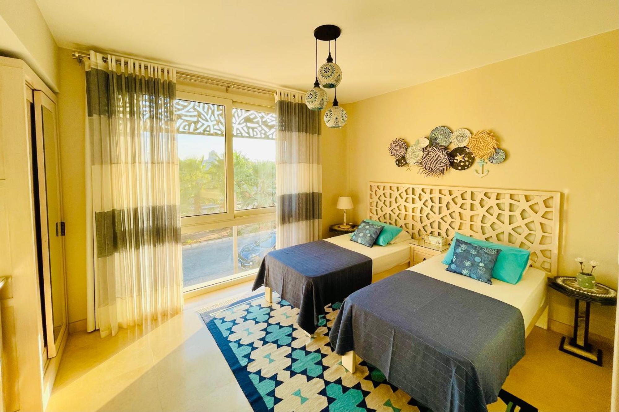 Séjour chez l'habitant Mangroovy - Elgouna Authentic Designer Shared 2 Bdr Each With Private Bathroom For Kitesurfers With Pool View & Access *