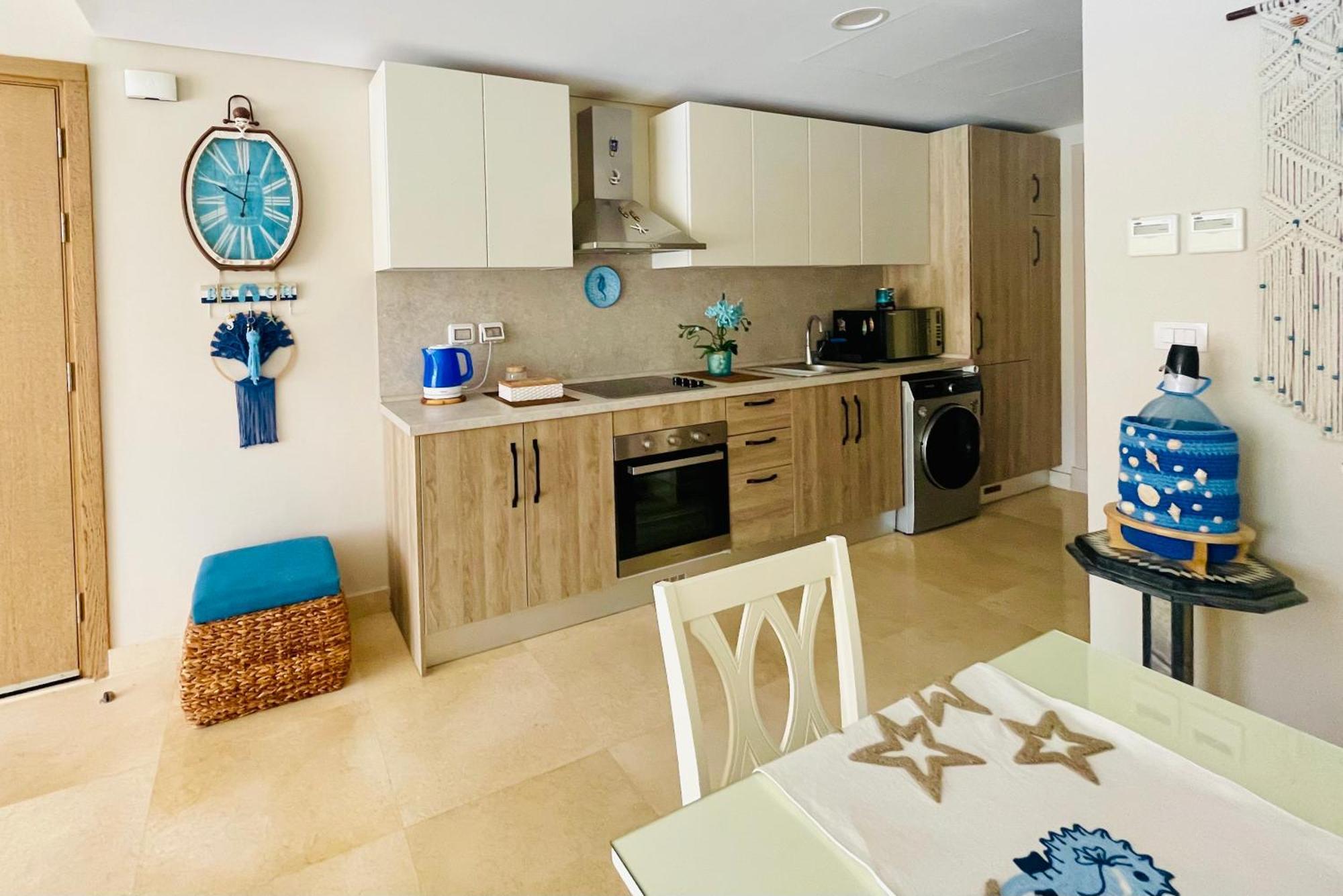 Mangroovy - Elgouna Authentic Designer Shared 2 Bdr Each With Private Bathroom For Kitesurfers With Pool View & Access Séjour chez l'habitant Hurghada