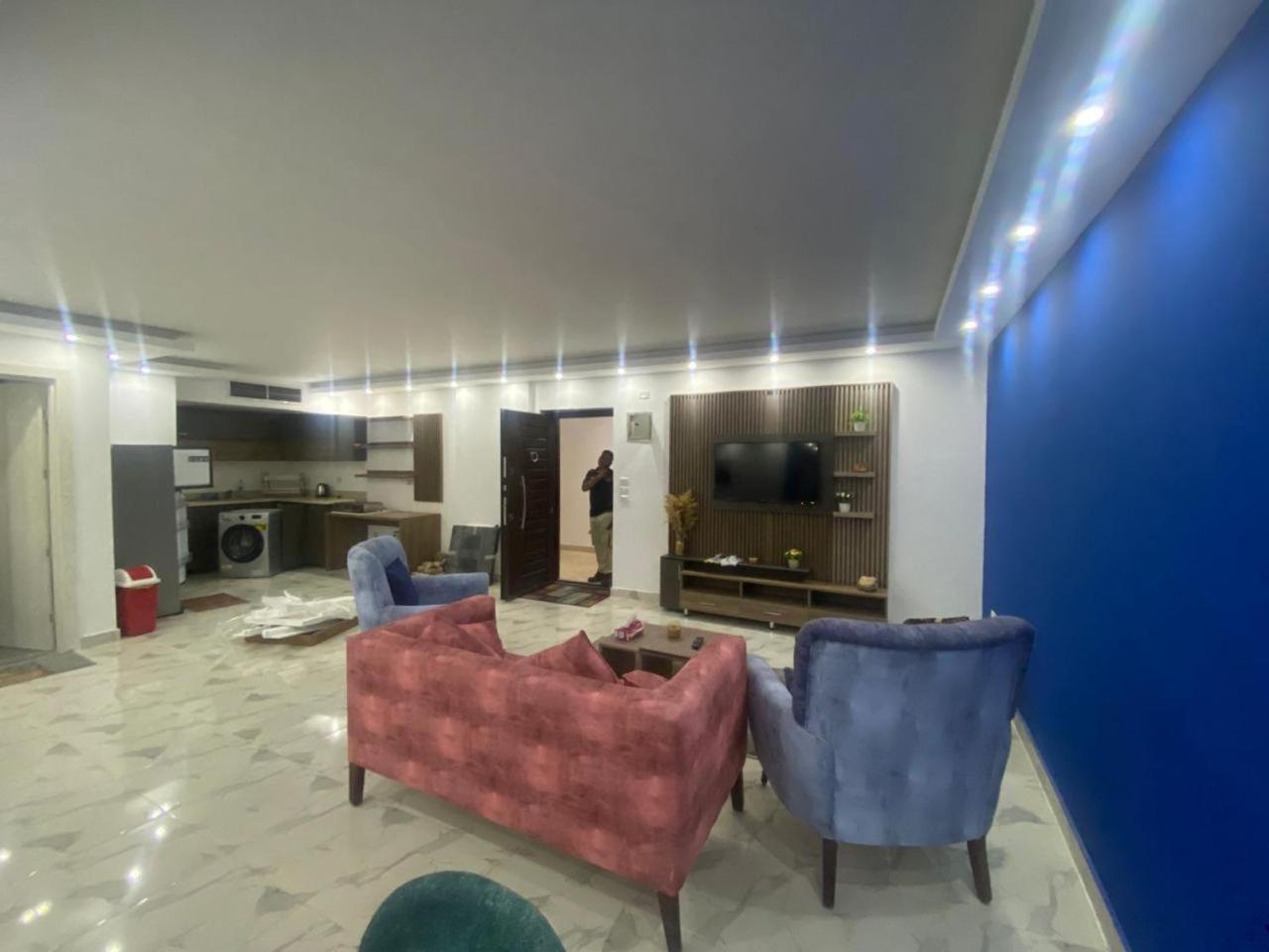 Wonderful Two-bedroom Balcony In Fanadir Aqua Park Apartment *