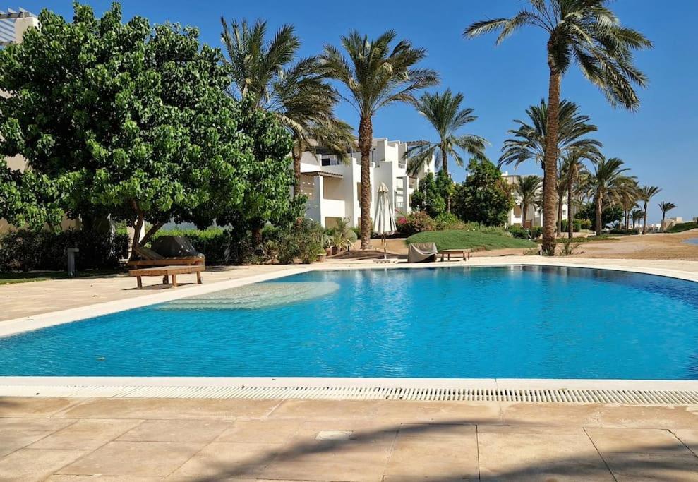 Apartment Cheerful Space With A Huge Garden And Pool Hurghada