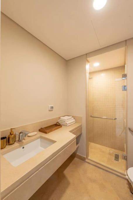 Mangroovy - Spacious Boho 2 Bedroom Pool View