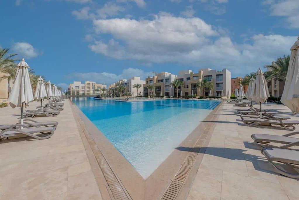 Mangroovy - Spacious Boho 2 Bedroom Pool View Hurghada