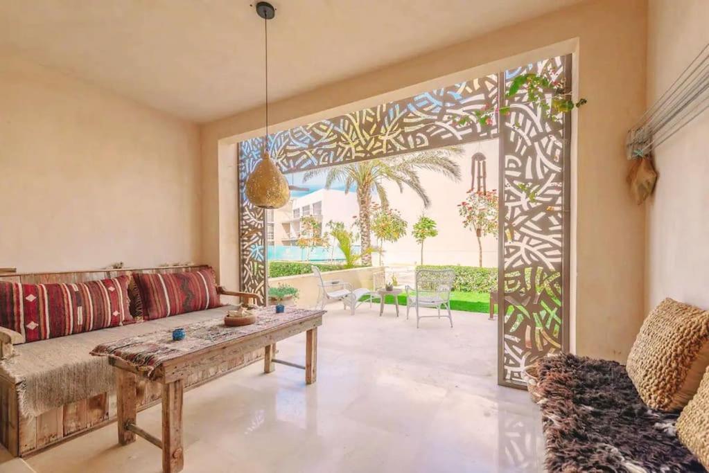 Mangroovy - Spacious Boho 2 Bedroom Pool View * Hurghada