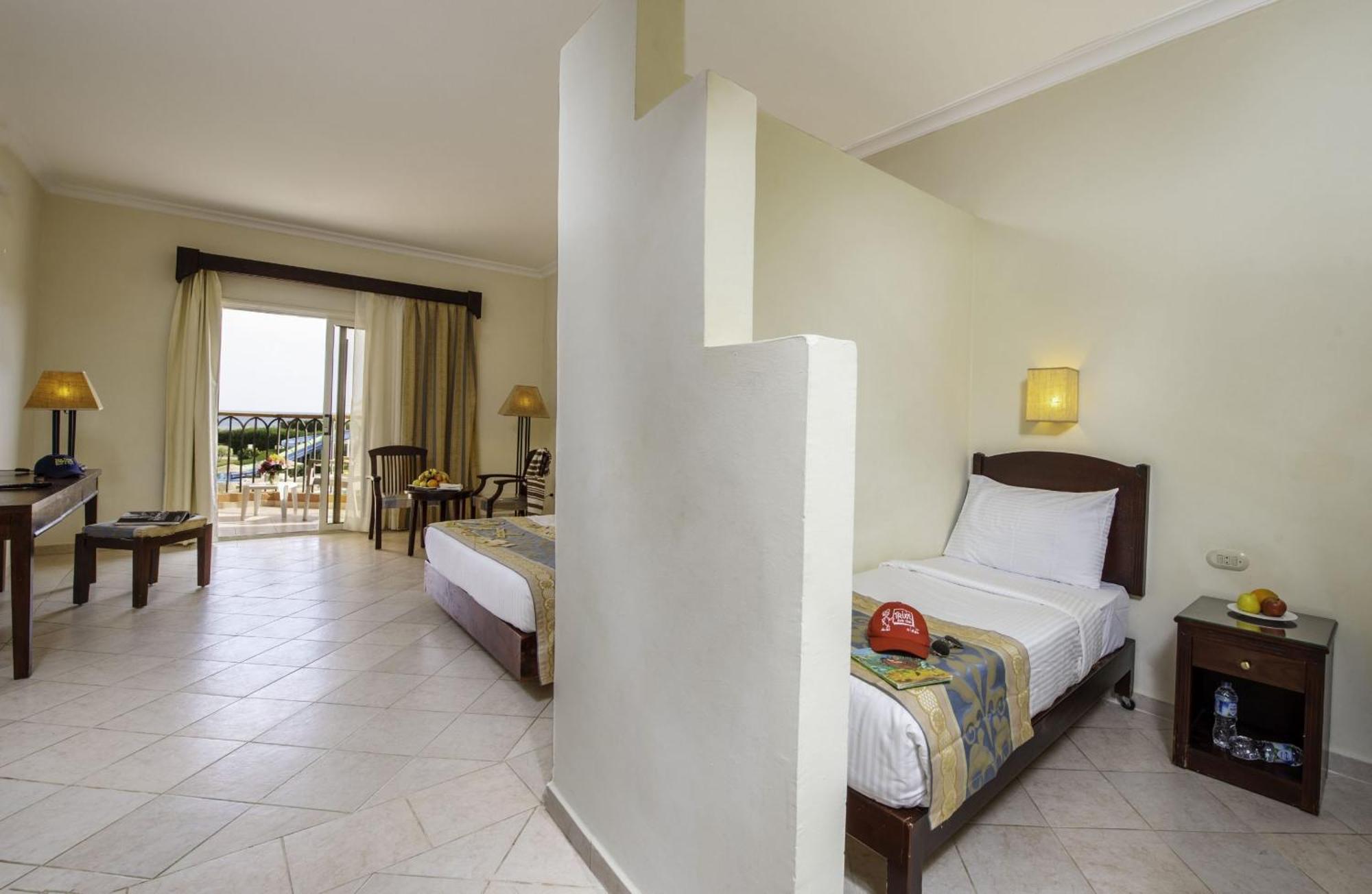 Resort Three Corners Sunny