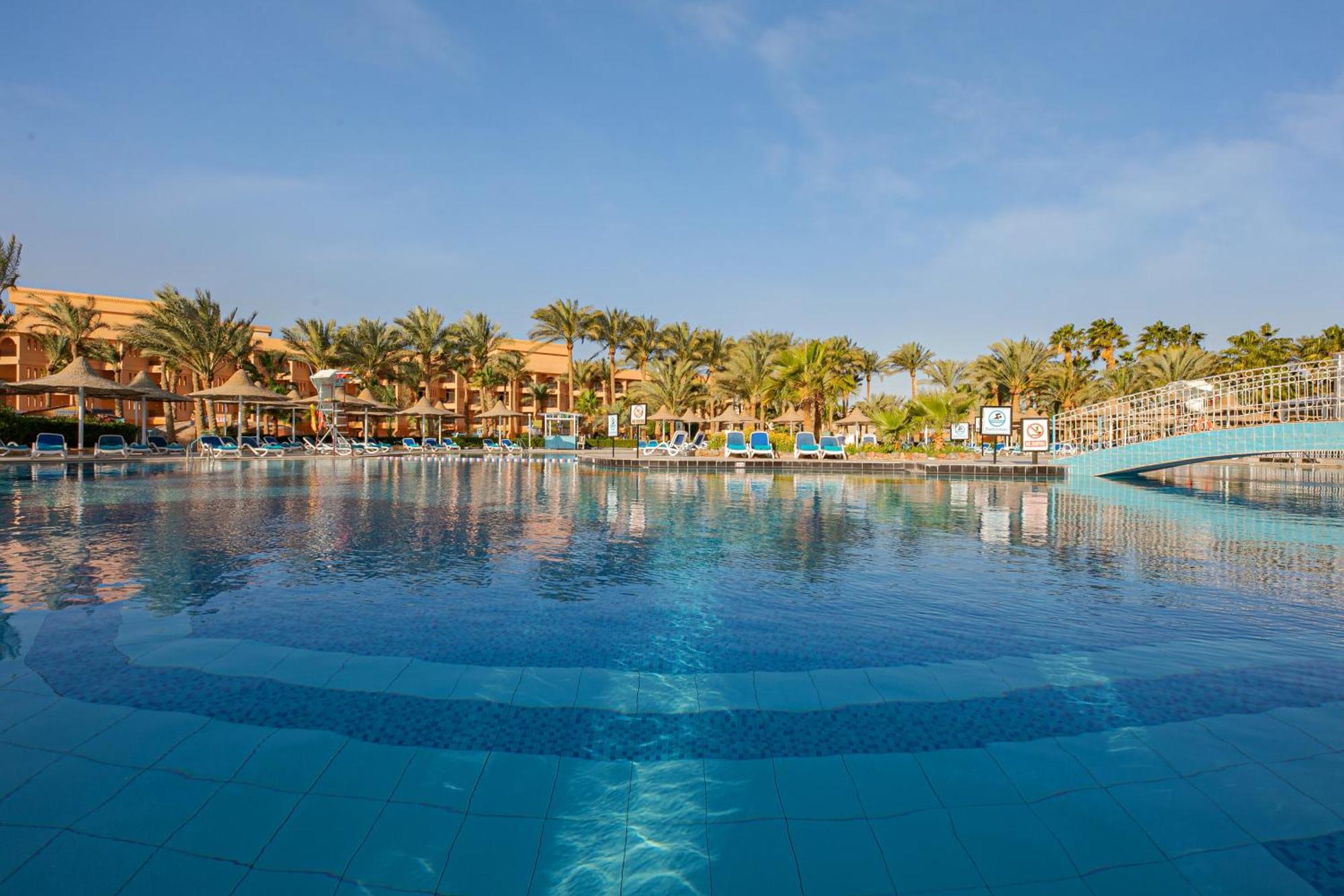 Giftun Azur Resort 3*
