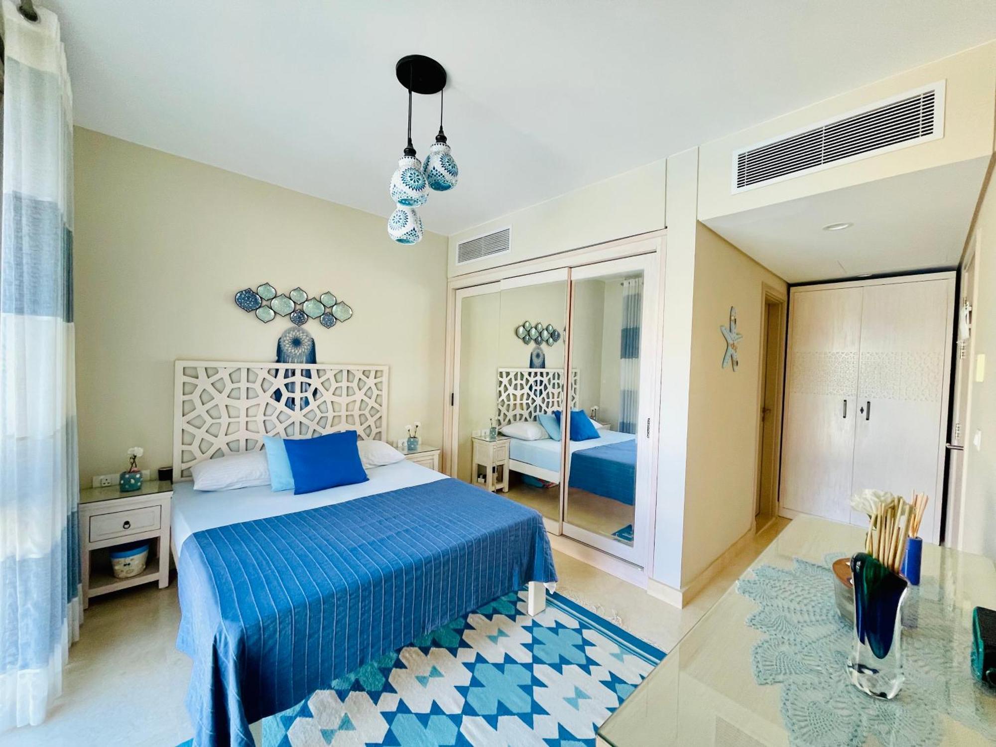 Mangroovy - Elgouna Authentic Designer Shared 2 Bdr Each With Private Bathroom For Kitesurfers With Pool View & Access Séjour chez l'habitant *