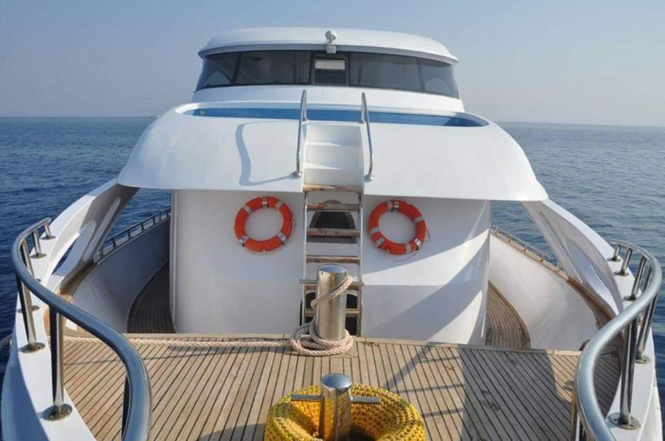 Private Boat