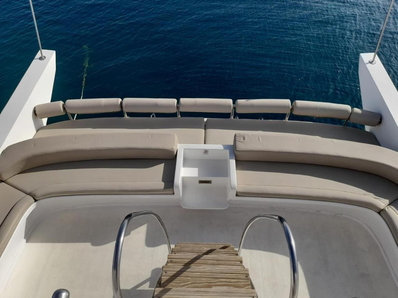 Botel Private Boat Hurghada