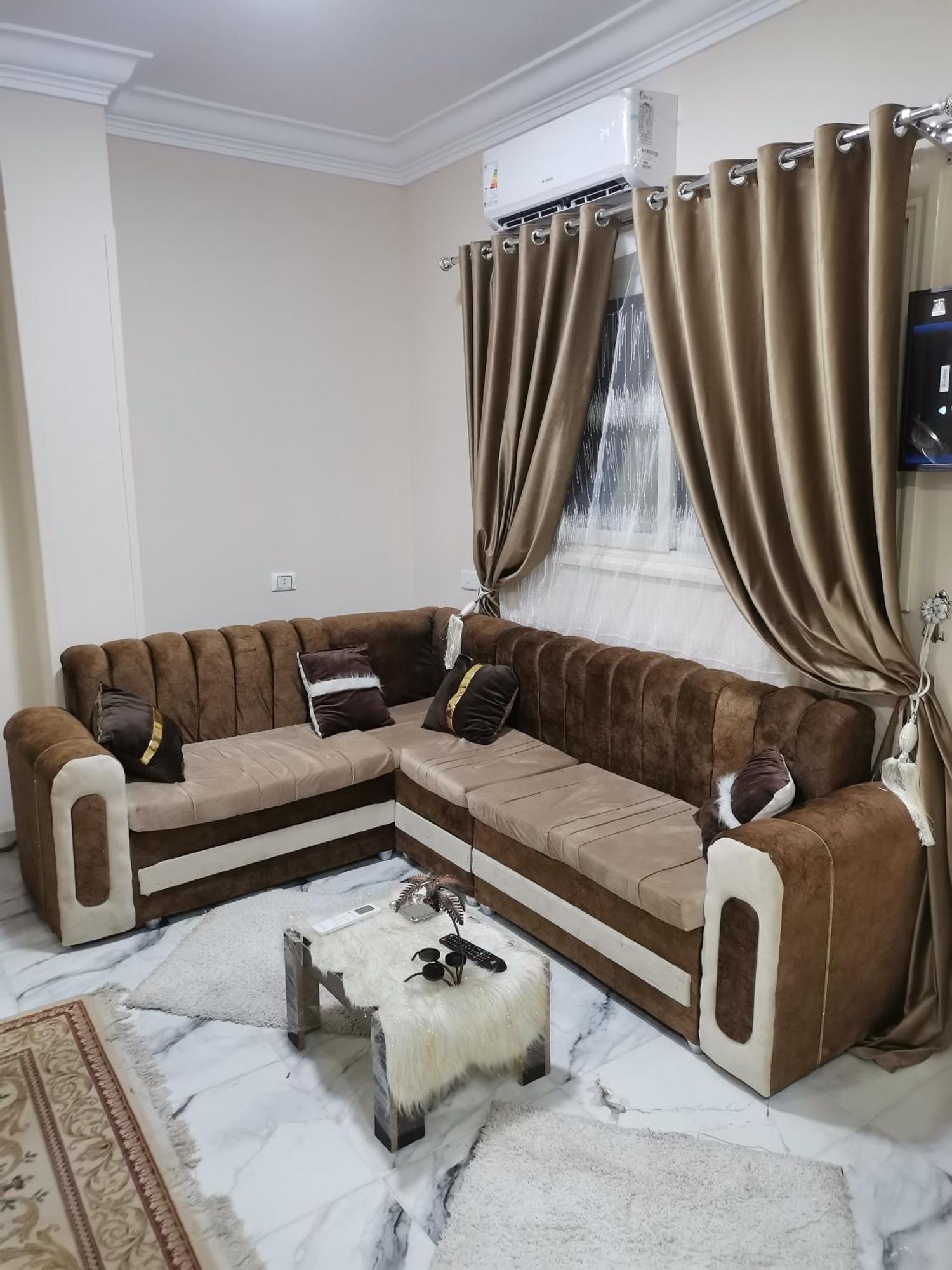 استديو مجهز بالكامل امام ميريت Apartment *