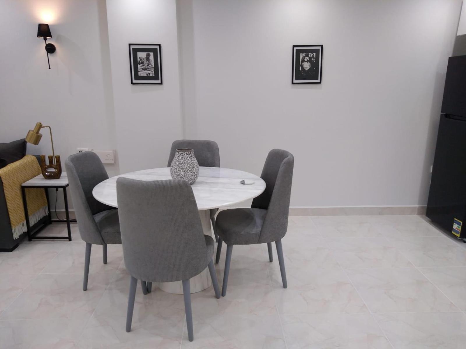 Stylish Apartment *