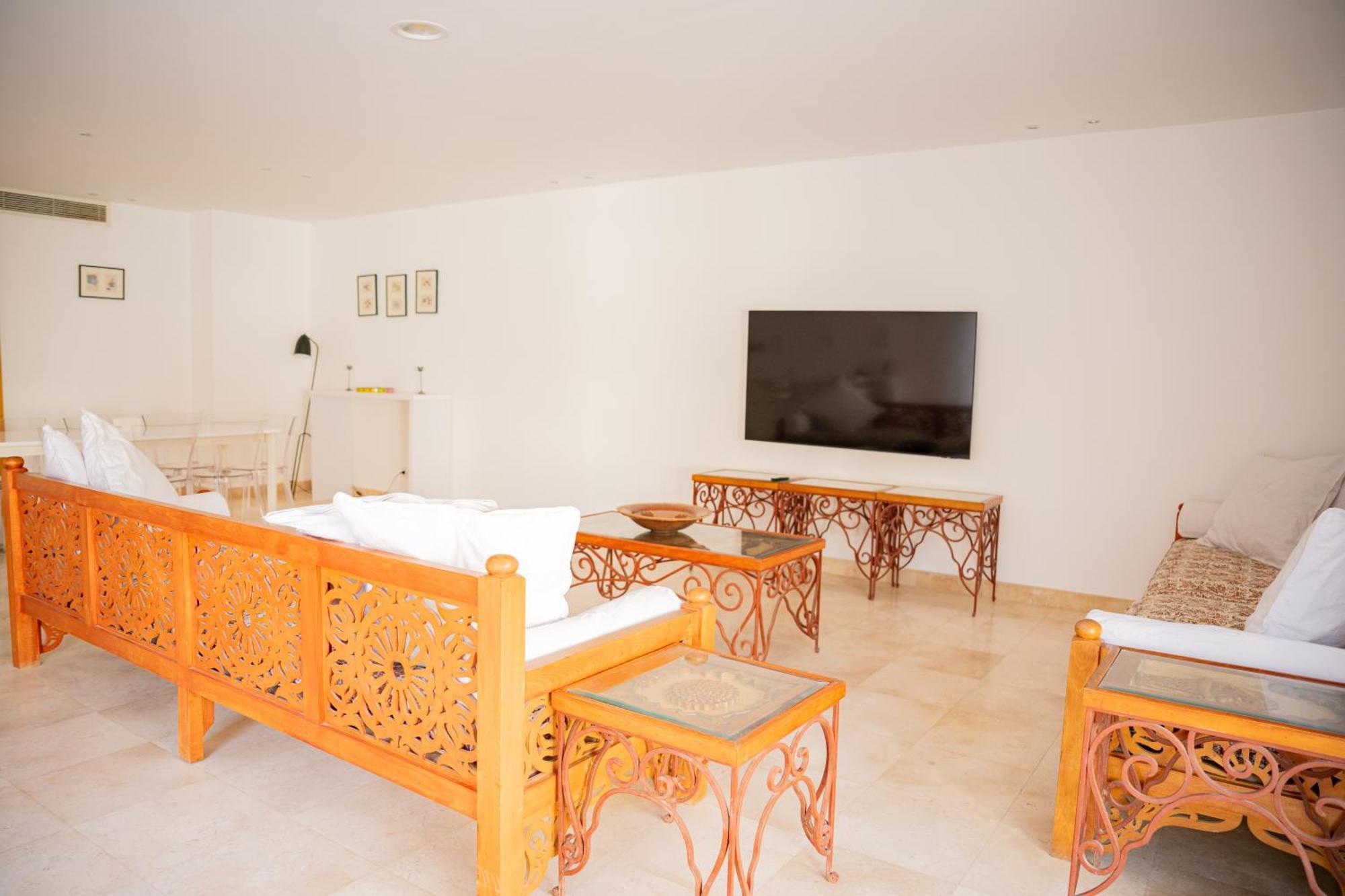 Nayah Stays, Amazing With Private Pool & 5 Master Hurghada